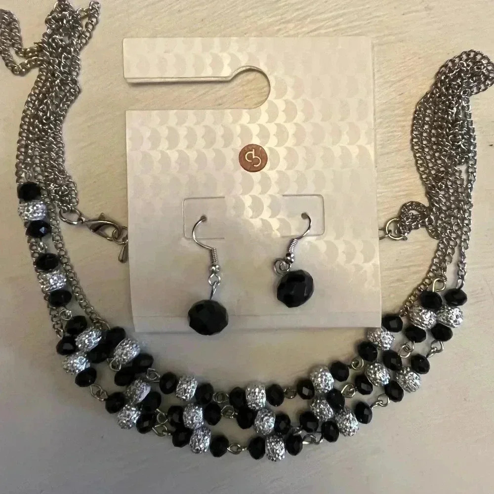 Silver and Black Multi strand necklace and matching with matching earrings NWT
